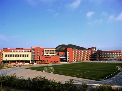 青岛宏文学校