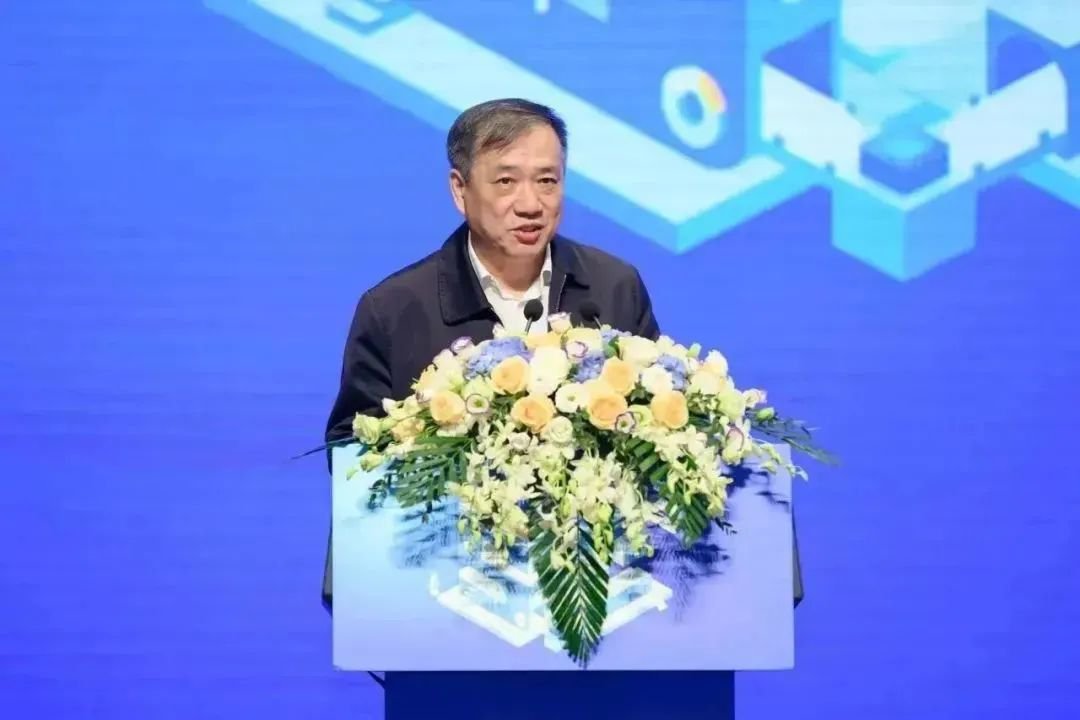 上海交通大学党委书记杨振斌致欢迎词。