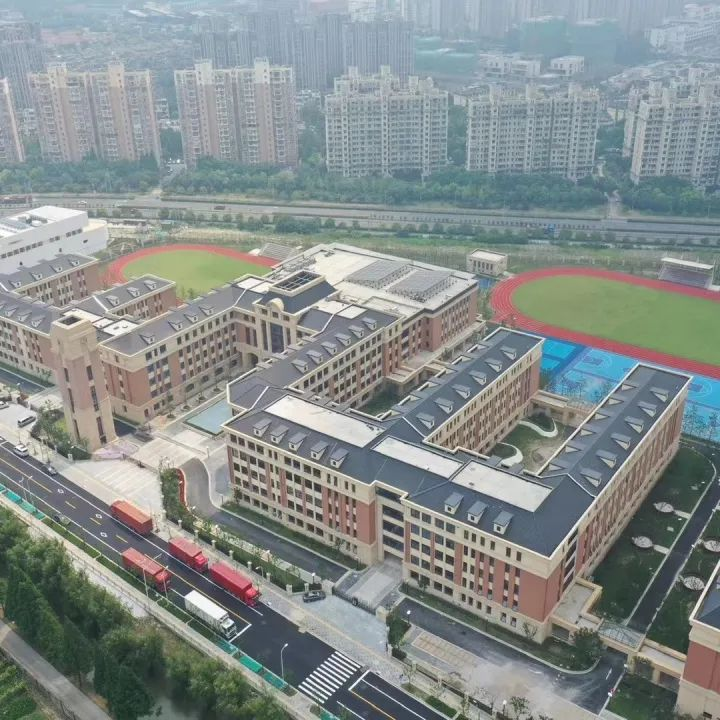 上海宝山世外学校环境图