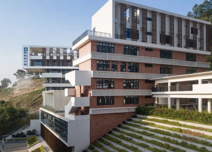 深圳市桃源居中澳实验学校国际部